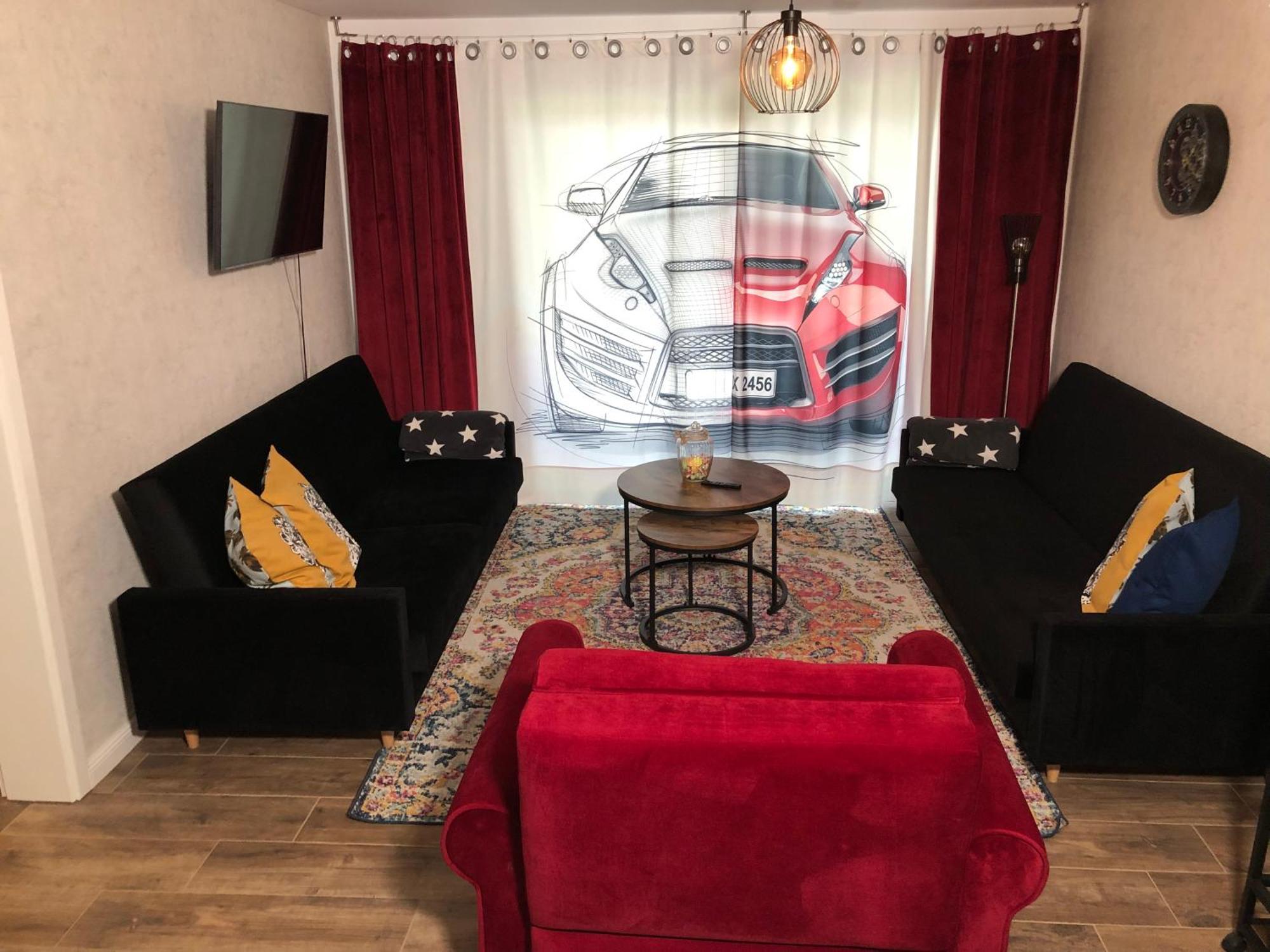 Stylisches Maybach Appartement Mit Terrasse Fuer 5 Personen, 5 Betten, Grosse Kochinsel, Homeoffice Mit 250Mbit Wlan Aidlingen Екстериор снимка