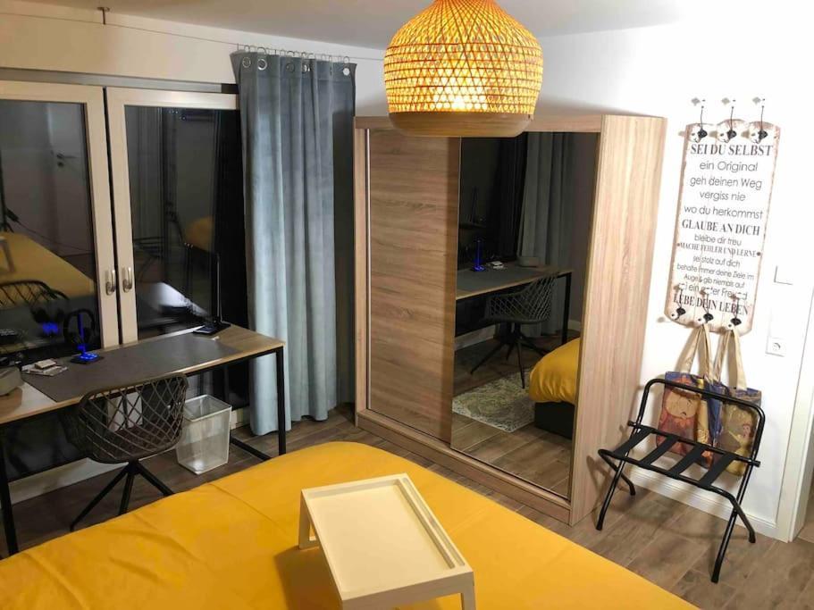 Stylisches Maybach Appartement Mit Terrasse Fuer 5 Personen, 5 Betten, Grosse Kochinsel, Homeoffice Mit 250Mbit Wlan Aidlingen Екстериор снимка