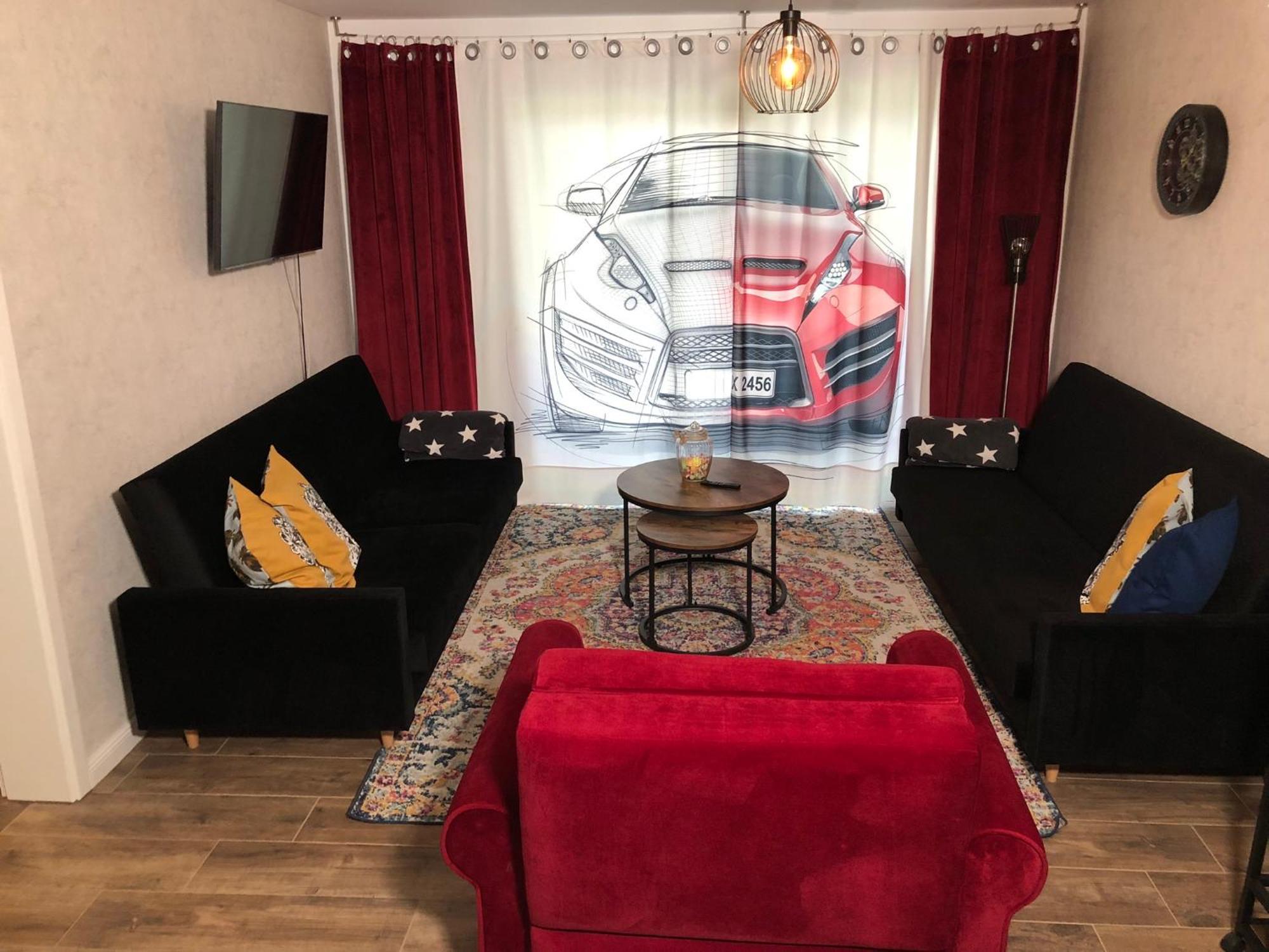 Stylisches Maybach Appartement Mit Terrasse Fuer 5 Personen, 5 Betten, Grosse Kochinsel, Homeoffice Mit 250Mbit Wlan Aidlingen Екстериор снимка