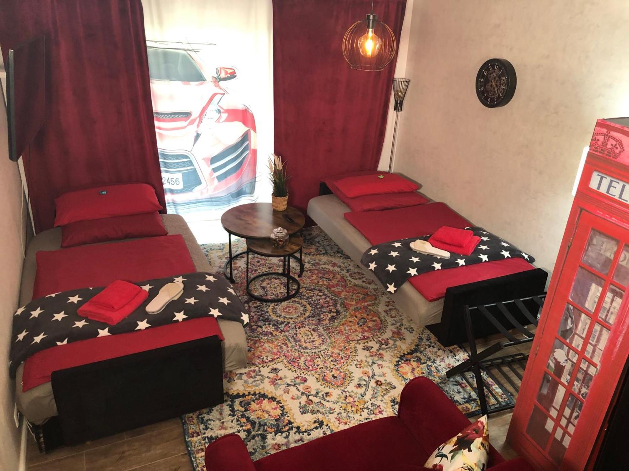 Stylisches Maybach Appartement Mit Terrasse Fuer 5 Personen, 5 Betten, Grosse Kochinsel, Homeoffice Mit 250Mbit Wlan Aidlingen Екстериор снимка