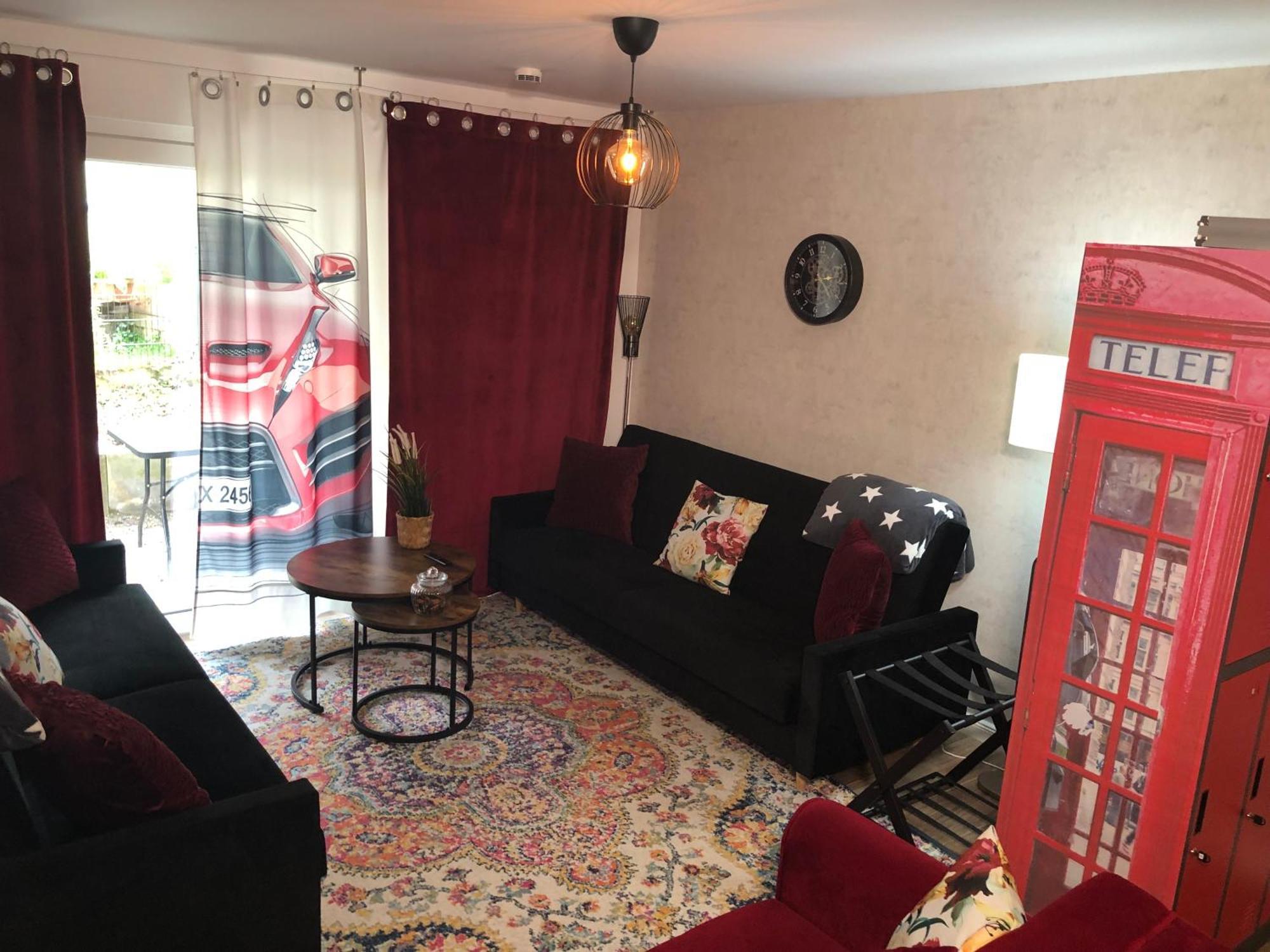 Stylisches Maybach Appartement Mit Terrasse Fuer 5 Personen, 5 Betten, Grosse Kochinsel, Homeoffice Mit 250Mbit Wlan Aidlingen Екстериор снимка