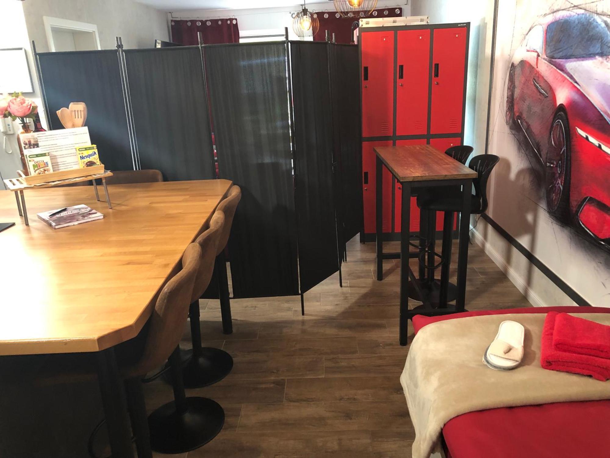 Stylisches Maybach Appartement Mit Terrasse Fuer 5 Personen, 5 Betten, Grosse Kochinsel, Homeoffice Mit 250Mbit Wlan Aidlingen Екстериор снимка